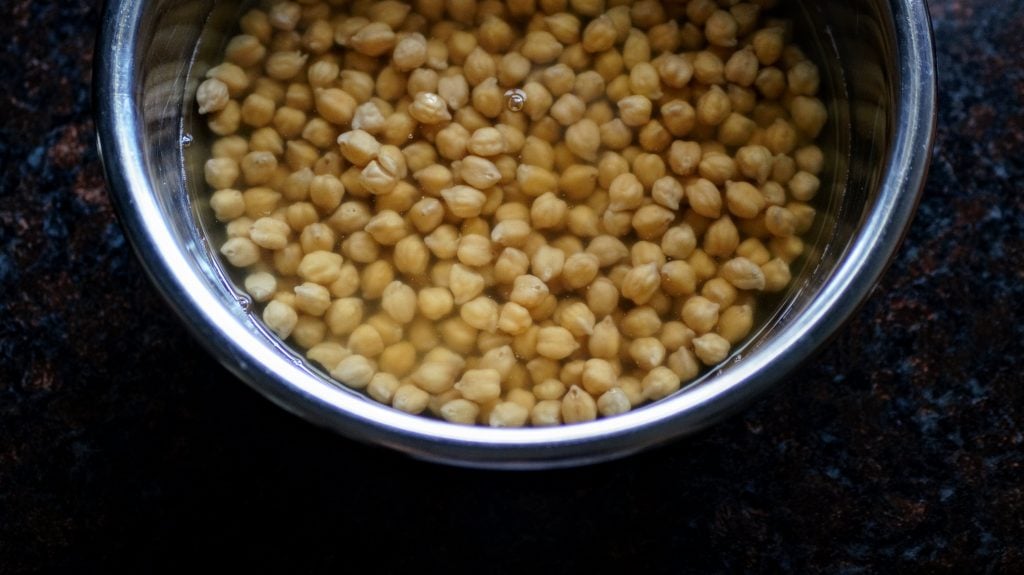 Chickpeas soaking