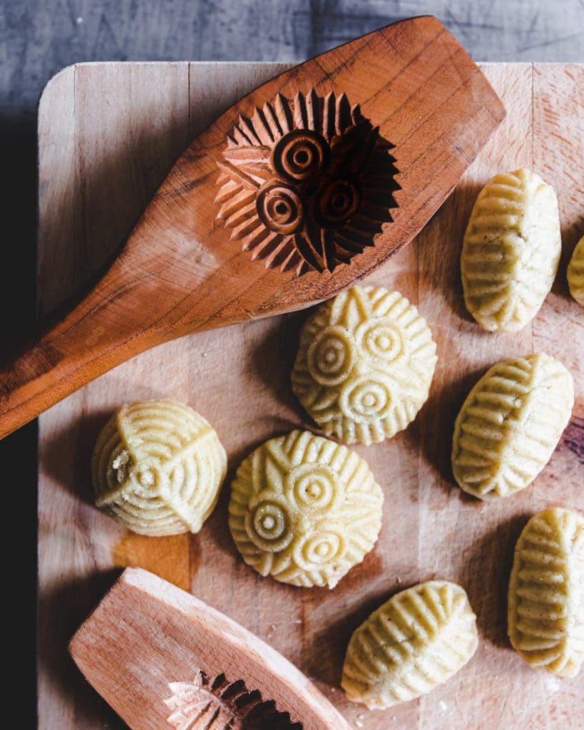 Wooden walnut cookie sale mold