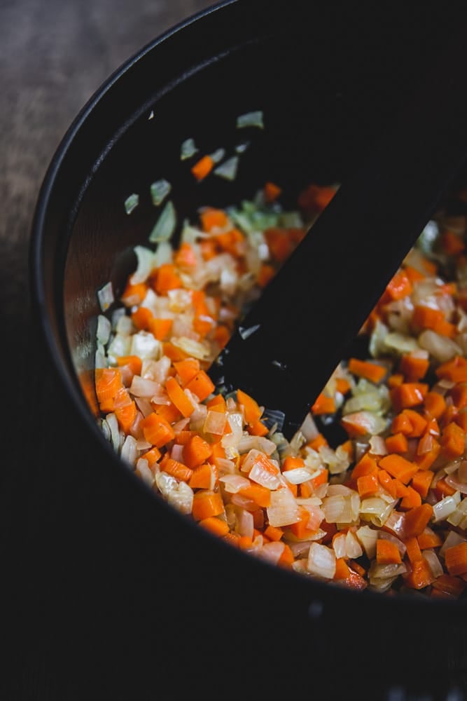 lentilsoup-process-carrots-and-onions