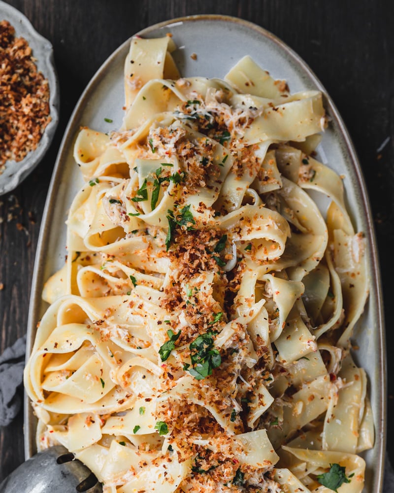 creamy-garlic-lemon-pasta-with-crab_final_platedpastaandcrab