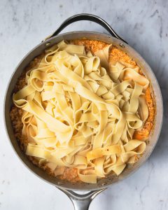 creamy-garlic-lemon-pasta-with-crab_process_pasta
