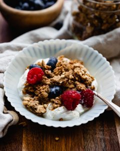 peanutbuttergranola-final-granola-with-yogurt-and-fruit2