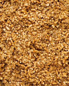 peanutbuttergranola-process-close-up-granola