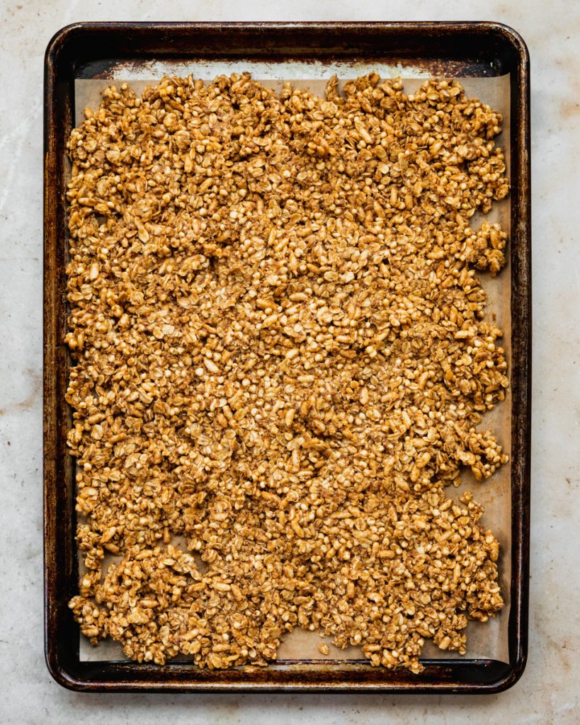 peanutbuttergranola-process-single-layer-granola