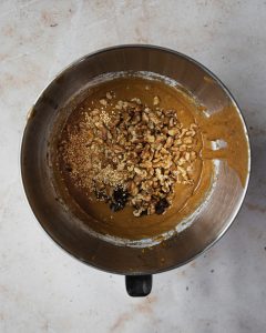 date_molasses_cake_process_addmixins