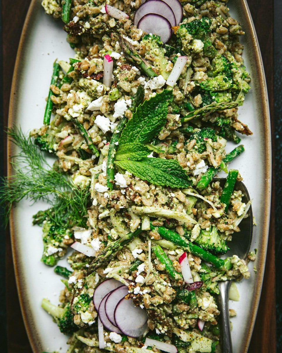 https://cosetteskitchen.com/wp-content/uploads/2023/04/farrosalad_final_platedsalad_closeup.jpg