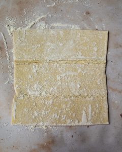 puff_pastry_breakfastpizza_process_puffpastry