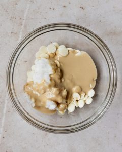 date-energy-bites_process_tahini-mixture-with-coconut-oil